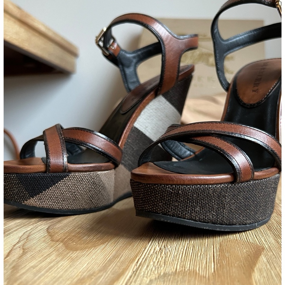 Burberry Whelan Wedge Sandals - Size 37